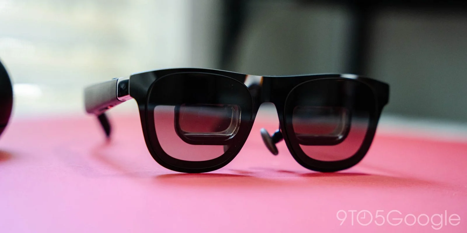 XREAL One Pro: Enhancing Android XR Experiences with Portable Mixed Reality