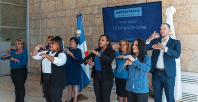 Alcaldía del Distrito Nacional capacita a colaboradores en lengua de señas