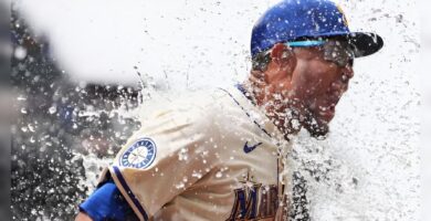 Julio Rodríguez hace historia en triunfo de los Mariners
