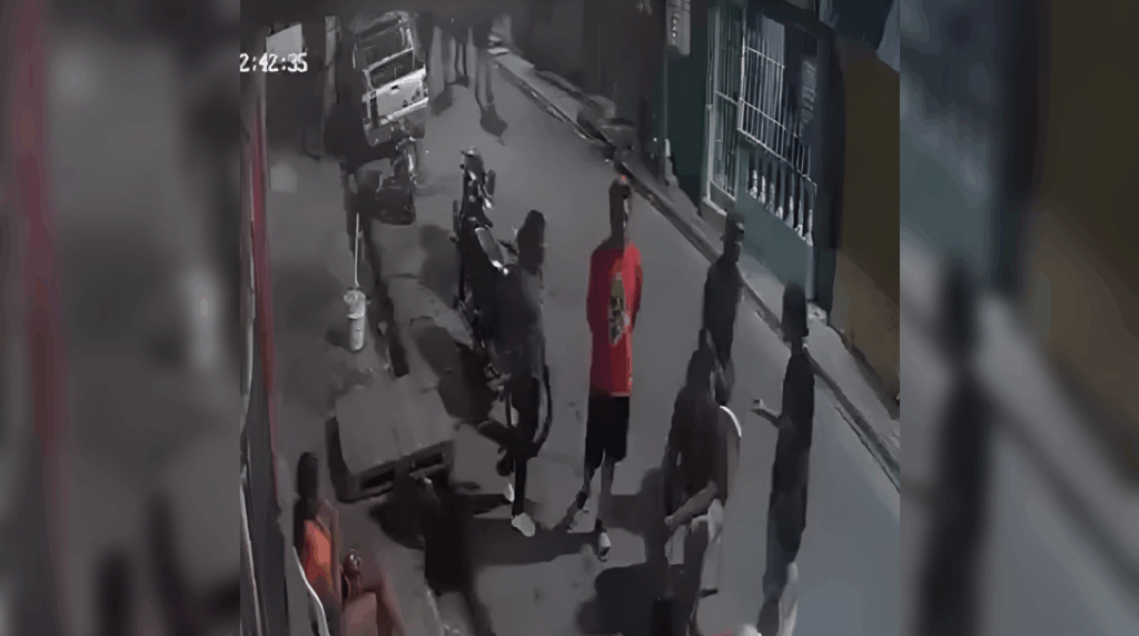 Individuos agreden joven con afilado en Ensanche Isabelita