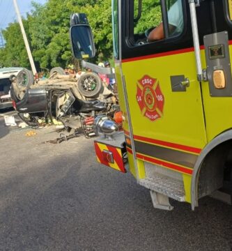 Incidente vial en autopista 6 de Noviembre deja uno sin aliento y un herido