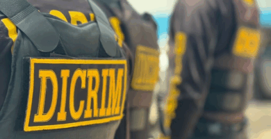 Policía neutraliza a presunto infractor tras prolongada persecución