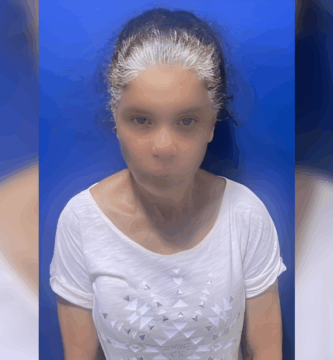 Arrestan mujer por agredir a su madre anciana en Moca