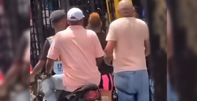 Hombre se cubre de materia para evitar ser retenido en Herrera