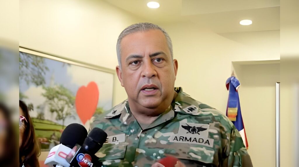 Operativo migratorio en Montecristi deja dos agentes afectados