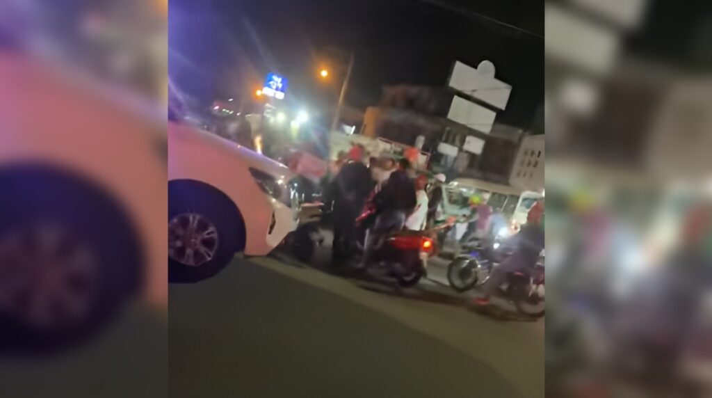 Joven de Nagua recibe atención tras incidente vial