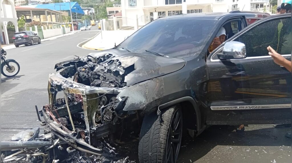 Vehículo se incendia tras suceso vial con motocicleta en Samaná