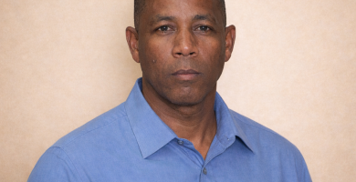 Hombre resulta sin aliento tras percance vial en La Vega