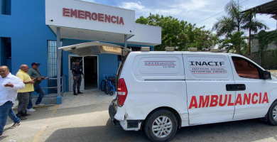Triste incidente resulta en la pérdida de hombre y su hijastra perjudicada en Nigua