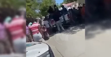 Autoridades retienen a once estudiantes tras incidente en liceo de Azua