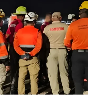 Rescatan a dos personas tras aumento de caudal en arroyo