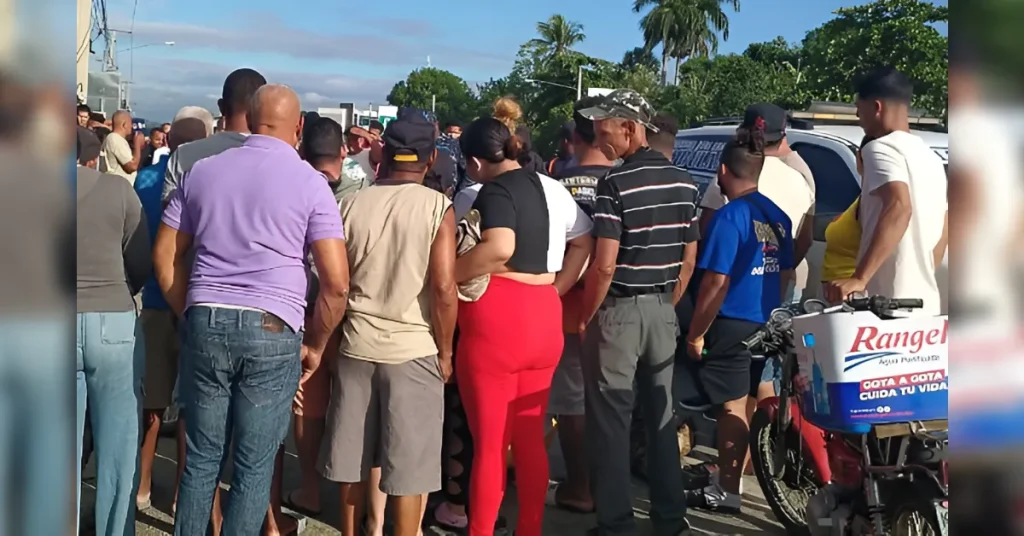 Joven resulta muy perjudicado en Los Frailes y buscan familiares