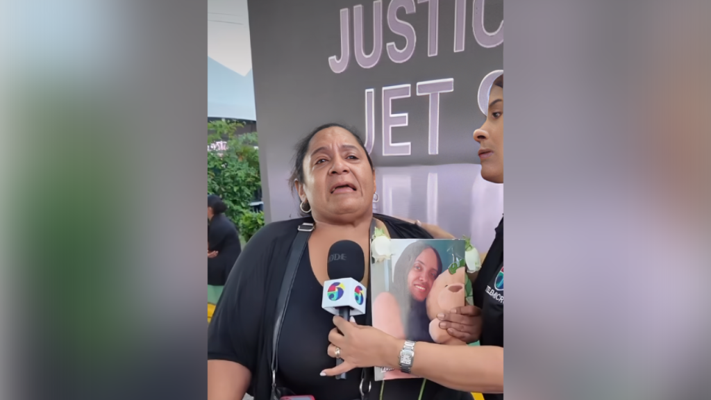 Madre se quiebra al recordar a su hija tras perderla en el Jet Set y periodista conmueve las redes por gesto