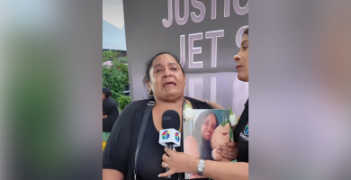 Madre se quiebra al recordar a su hija tras perderla en el Jet Set y periodista conmueve las redes por gesto
