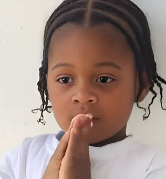 Autoridades buscan a pequeño tras incidente con crecida de agua