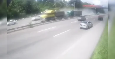 Video capta momento de accidente en autopista 6 de Noviembre