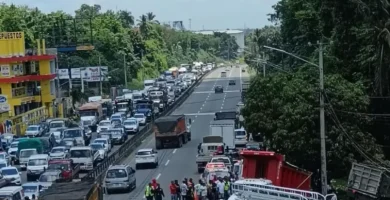 Velan restos de víctimas de accidente mortal en la autopista 6 de Noviembre