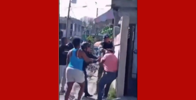 Video capta a uniformados perjudicando a mujer en sector de Mendoza