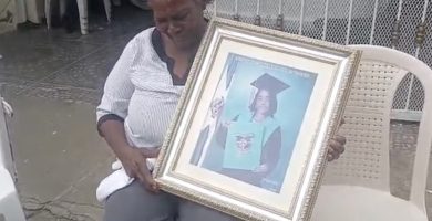 Exigen justicia por joven encontrada enterrada en patio de villa hace más de cuatro años