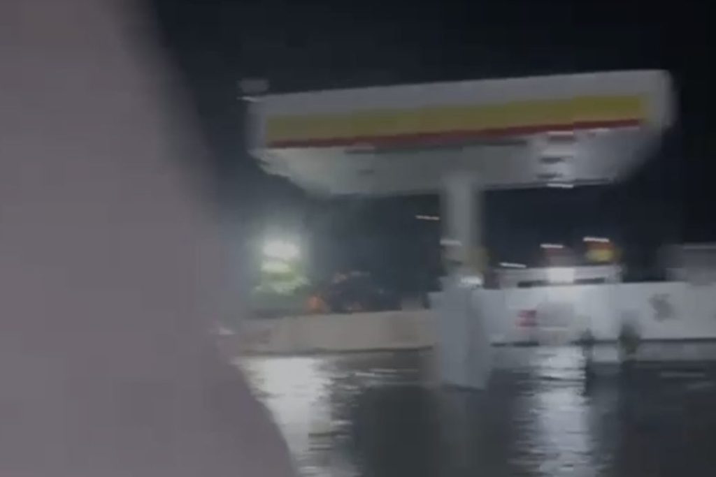 Reportan inundaciones por desborde de la cañada de La Pava en Nizao