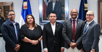 Regional 15 de Educación presenta gestores del programa Escuela Abierta y Activa