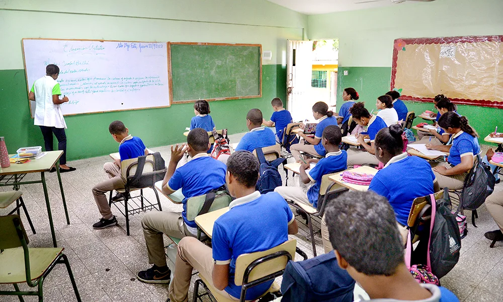 Más de 52 % de los jóvenes abandonan los estudios antes de terminar el bachillerato