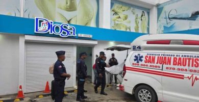 Parientes de mujer muerta en cirugía estética denuncian lentitud en investigación