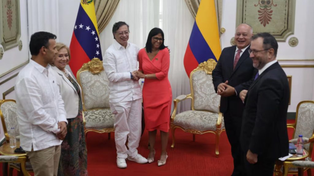 VIDEO: Gustavo Petro llega a Venezuela para reunirse con Delcy Rodríguez