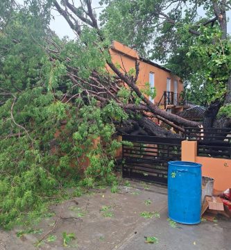 Tormentas y ventarrones provocan caos en comunidades del Cibao