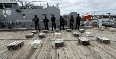 VIDEO: ¡Golpe al narco! Incautan 450 paquetes de presunta cocaína y arrestan a cuatro venezolanos