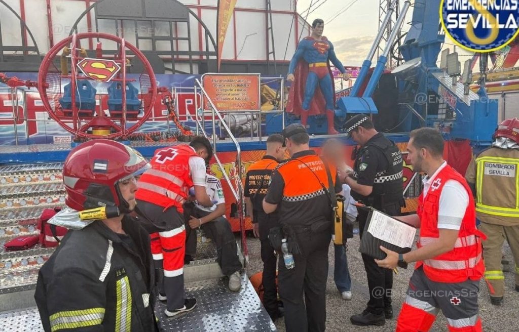 VIDEO: ¡Gran susto en Sevilla! Falla en juego mecánico deja cuatro heridos en la atracción Steel Max