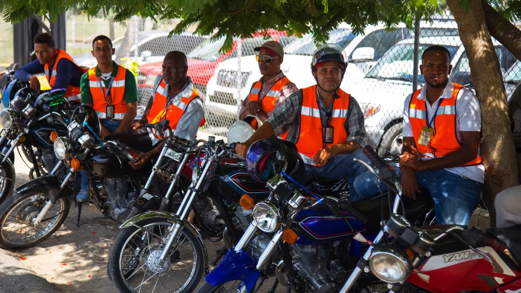 Tensión en el transporte: mototaxistas rechazan tarifas de aplicación digital