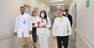 Director del SNS realiza visita no coordinada al Hospital Mario Tolentino Dipp y refuerza supervisión de servicios