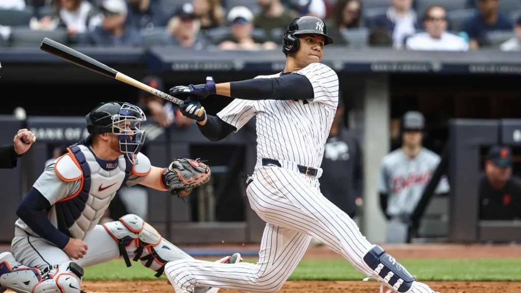 Juan Soto sufre rigidez en el antebrazo y será limitado en defensa