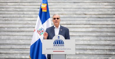 Gobierno dominicano trabaja de manera “diaria” para estabilizar precios de la canasta básica, dice Abinader