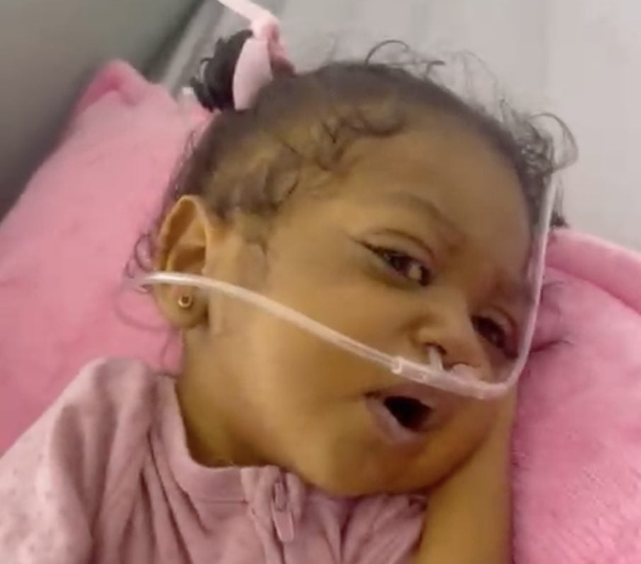 Piden ayuda urgente para niña que necesita trasplante de hígado