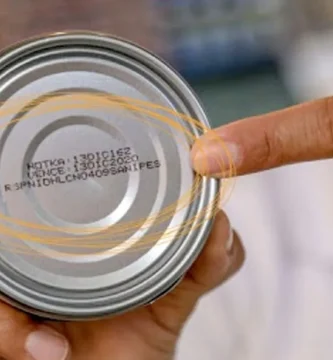 Residentes en Los Casabes dicen que consumen alimentos vencidos por su bajo costo; aseguran que no les hace daño