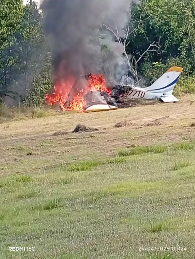 VIDEO: Avioneta se precipita a tierra en Dajabón; piloto y copiloto resultan heridos