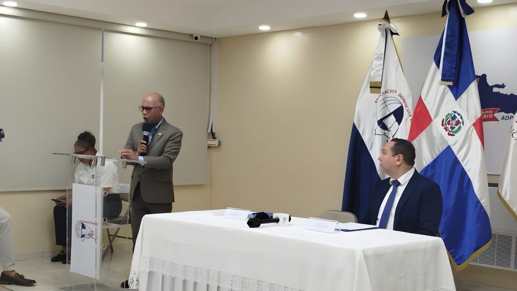 ADP e Ideice firman convenio para impulsar la investigación educativa y fortalecer el magisterio
