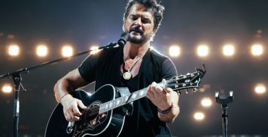 Ricardo Arjona busca en RD a hombre que canta «Historia de Taxi» a todo pulmón