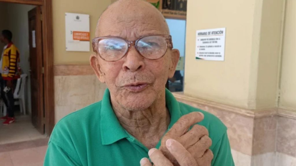 Condenan a 30 años a hombre de 83 años por intento de asesinato en Santiago
