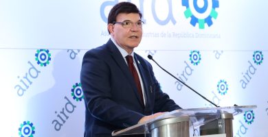 Asociación de Industrias advierte que la informalidad y la necesidad de revisar la cesantía frenan el desarrollo de RD