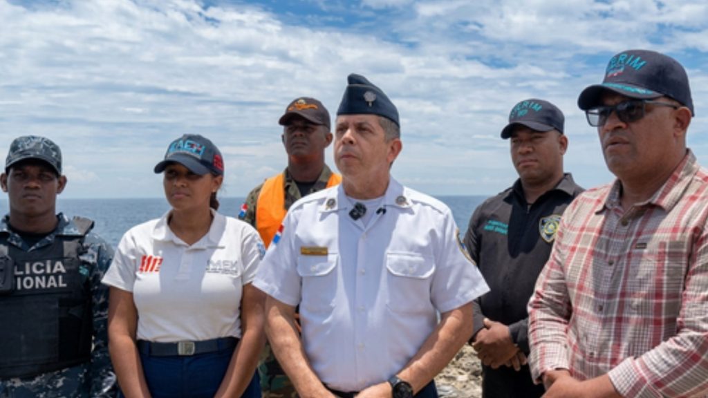 Buscan hombre que se habría lanzado al mar Caribe