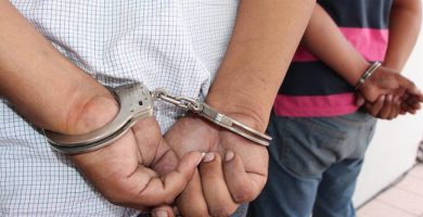 Se entregan dos hombres supuestamente implicados en robo de US$400,000