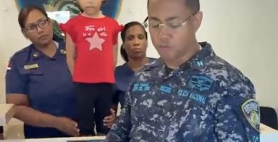 Policía localiza niña extraviada en parque de Invivienda