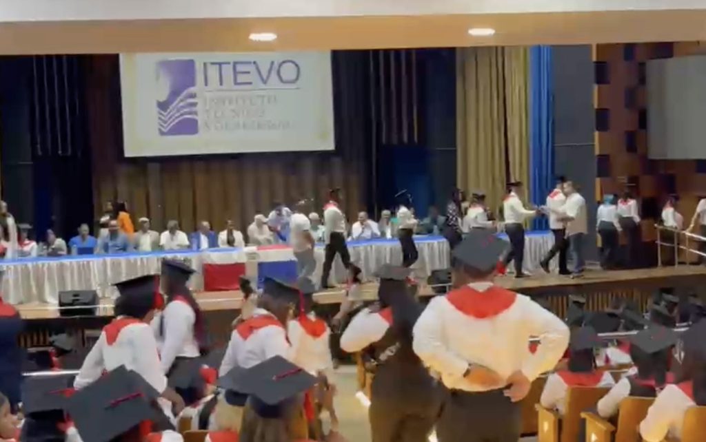 ITEVO gradúa más de 2,000 técnicos en jornadas simultáneas a nivel nacional