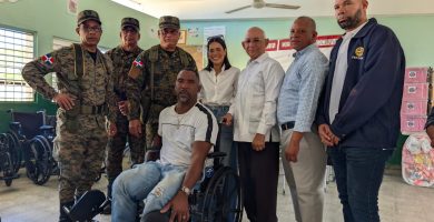 Ministerio de Defensa realiza operativo médico en Montecristi y anuncia escuela vocacional