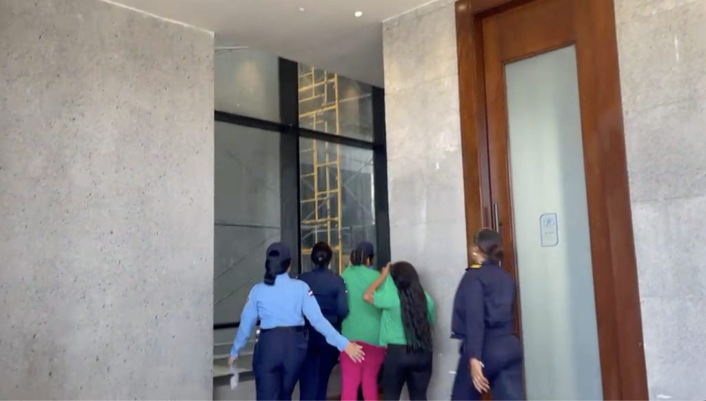 Imponen tres meses de prisión preventiva a dos mujeres por homicidio en SDN