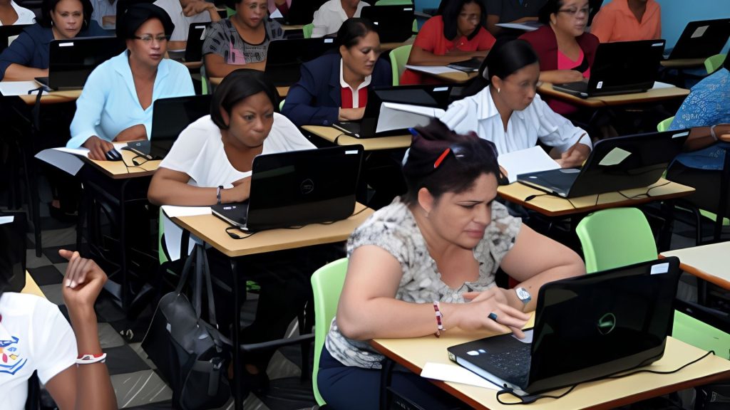 Docentes de inglés denuncian falta de transparencia en evaluación de desempeño del sistema educativo