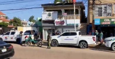 Matan a seguridad de farmacia durante asalto en San Isidro, SDE